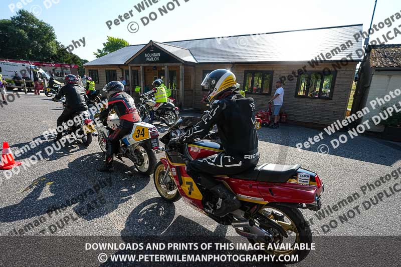 cadwell park;cadwell park photographs;cadwell trackday photographs;enduro digital images;event digital images;eventdigitalimages;peter wileman photography;racing digital images;trackday digital images;trackday photos